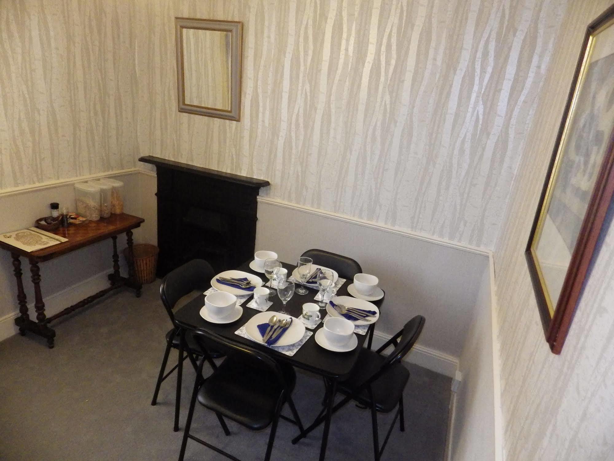 Ryvington Apartments Abergavenny Dış mekan fotoğraf