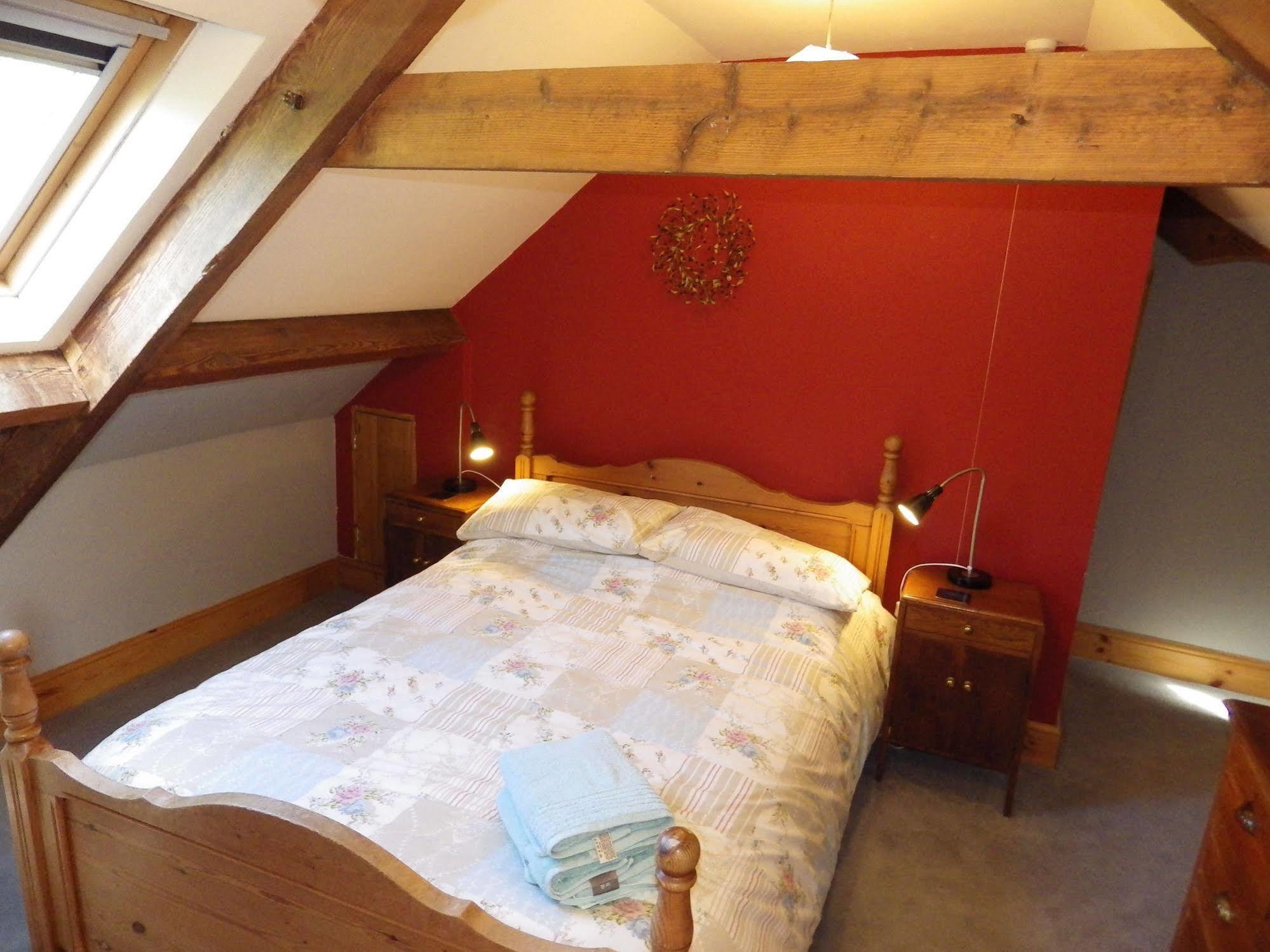 Ryvington Apartments Abergavenny Dış mekan fotoğraf