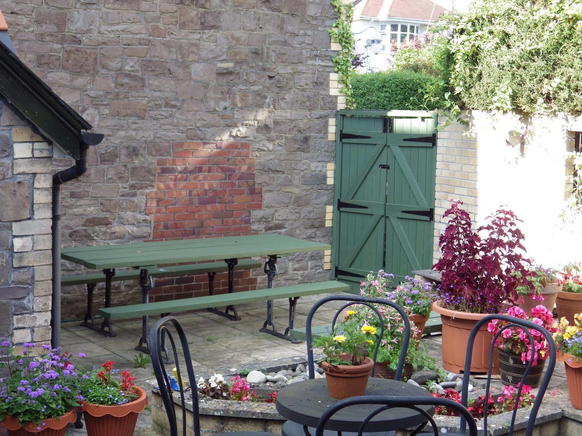 Ryvington Apartments Abergavenny Dış mekan fotoğraf